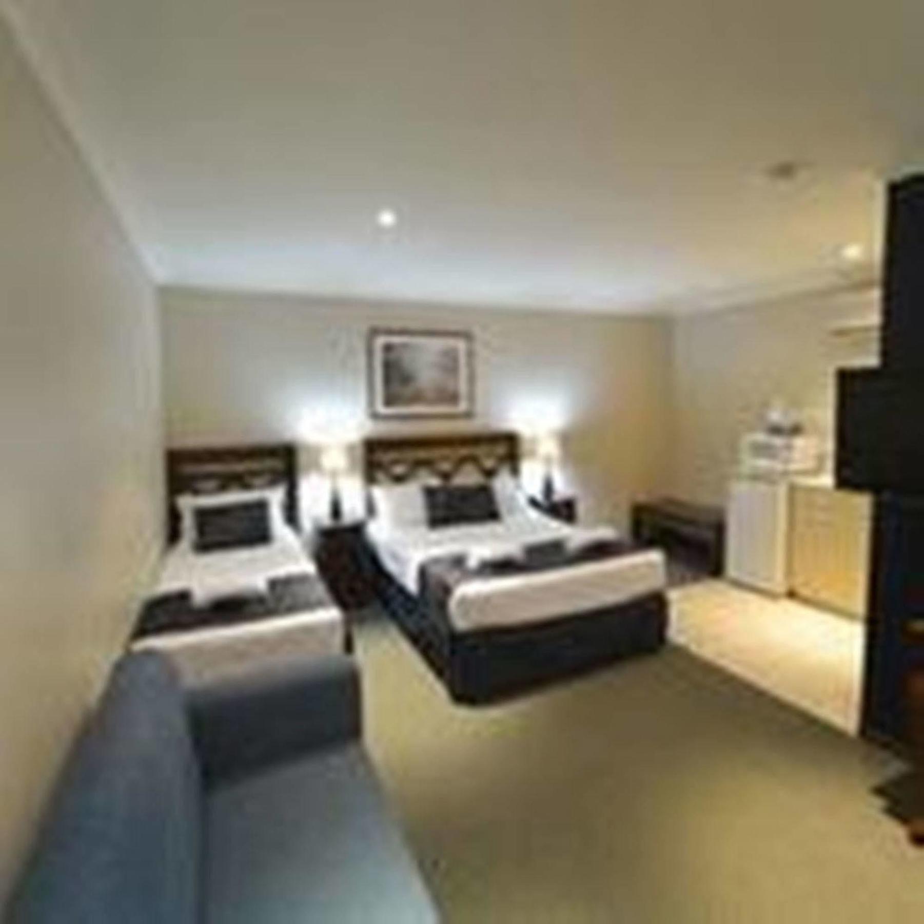 Wattle Grove Motel Пърт Екстериор снимка
