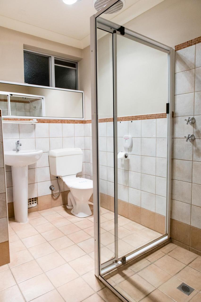 Wattle Grove Motel Пърт Екстериор снимка