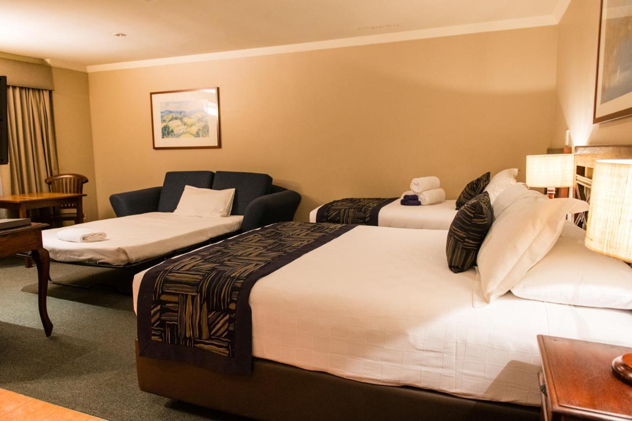 Wattle Grove Motel Пърт Екстериор снимка